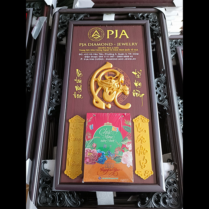 LỊCH QUẢNG C&Aacute;O - QC05