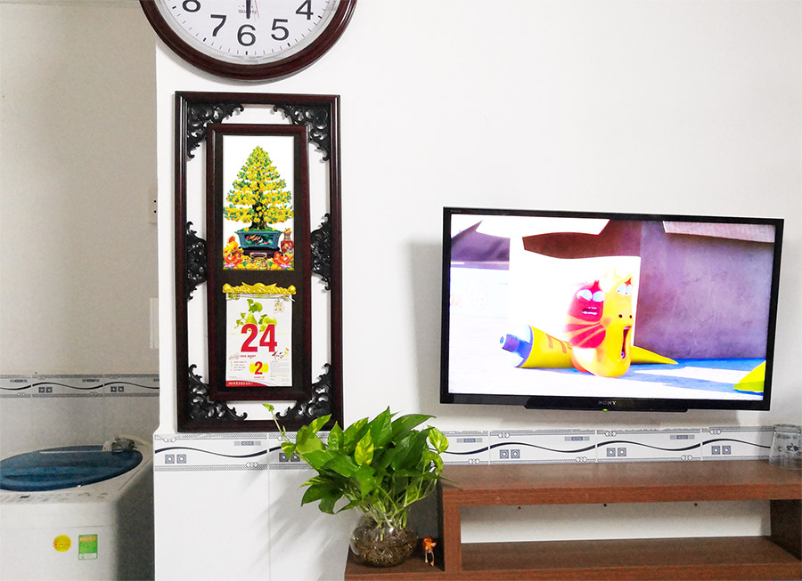 lich treo tuong bang go 15