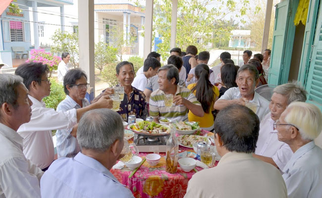 Qu&agrave; Tặng Mừng T&acirc;n Gia